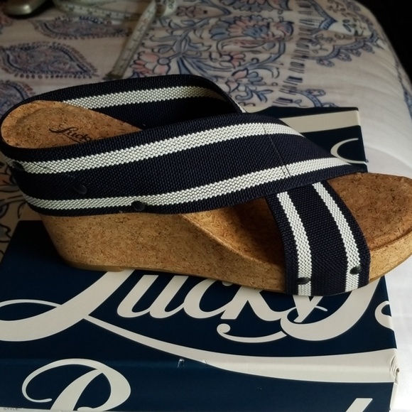 Lucky Brand wedges - Picture 2 of 4
